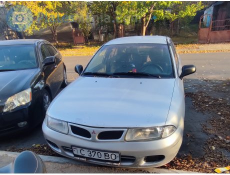 C 370 BO, Mitsubishi Carisma