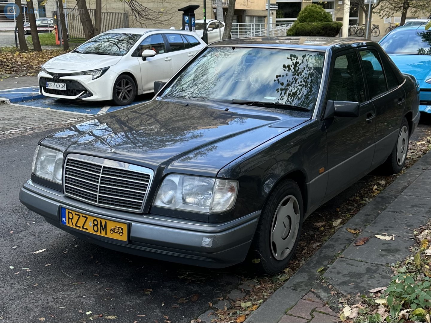 RZZ 8M, Mercedes-Benz E-Klasse 1st gen Sedan (W124), 1984­–1995