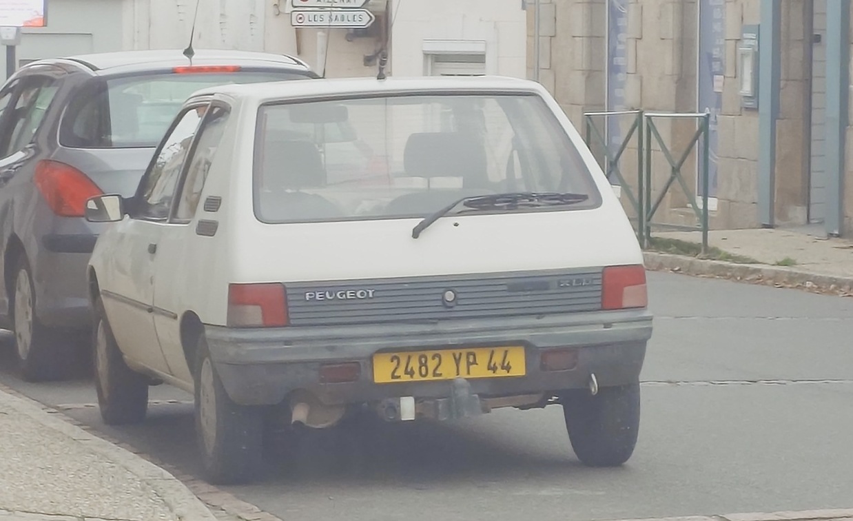 2482 YP 44, Peugeot 205 1st gen 3-door Hatch (20A/C), 1983–1998