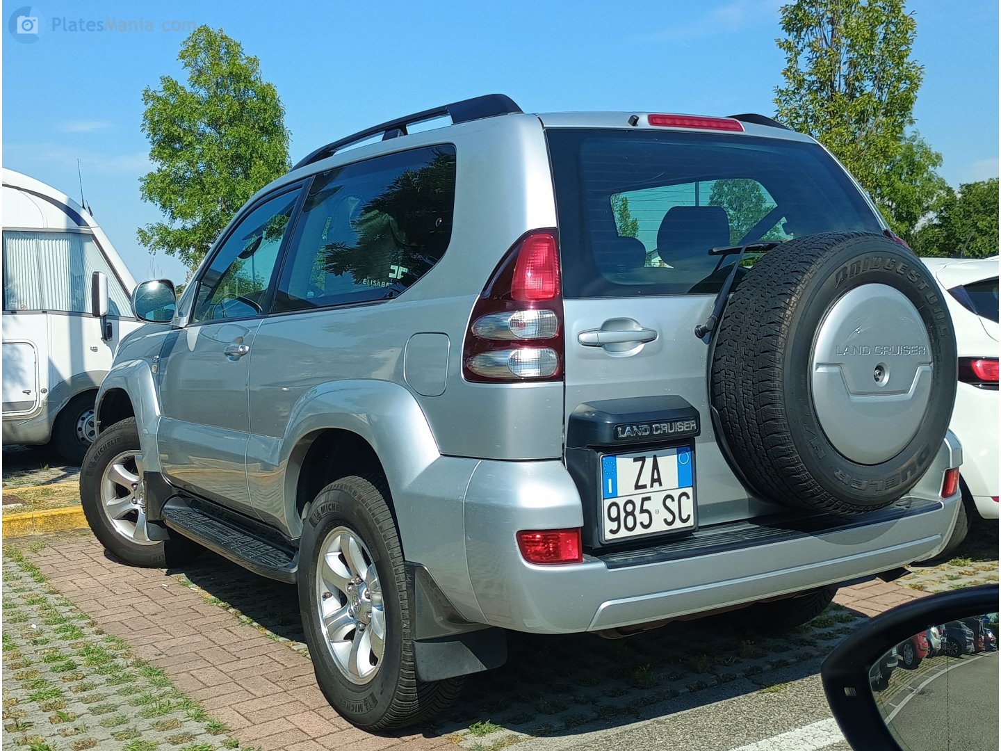 ZA 985 SC, Toyota Land Cruiser Prado 3rd gen 3-door SUV (J125), 2002–2009