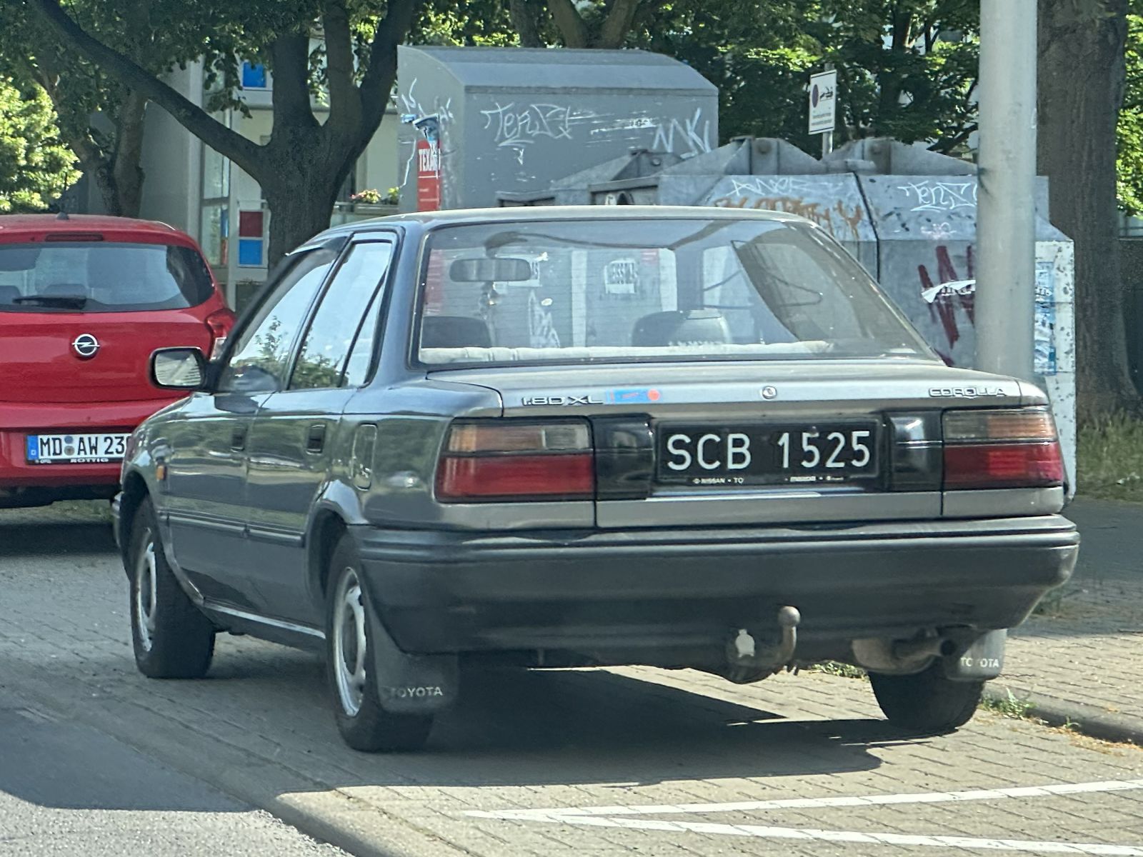 SCB 1525, Toyota Corolla 6th gen Sedan (E90), 1987–1992