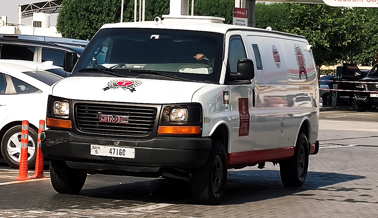 S 47160, GMC Savana 2nd gen, 2003-present