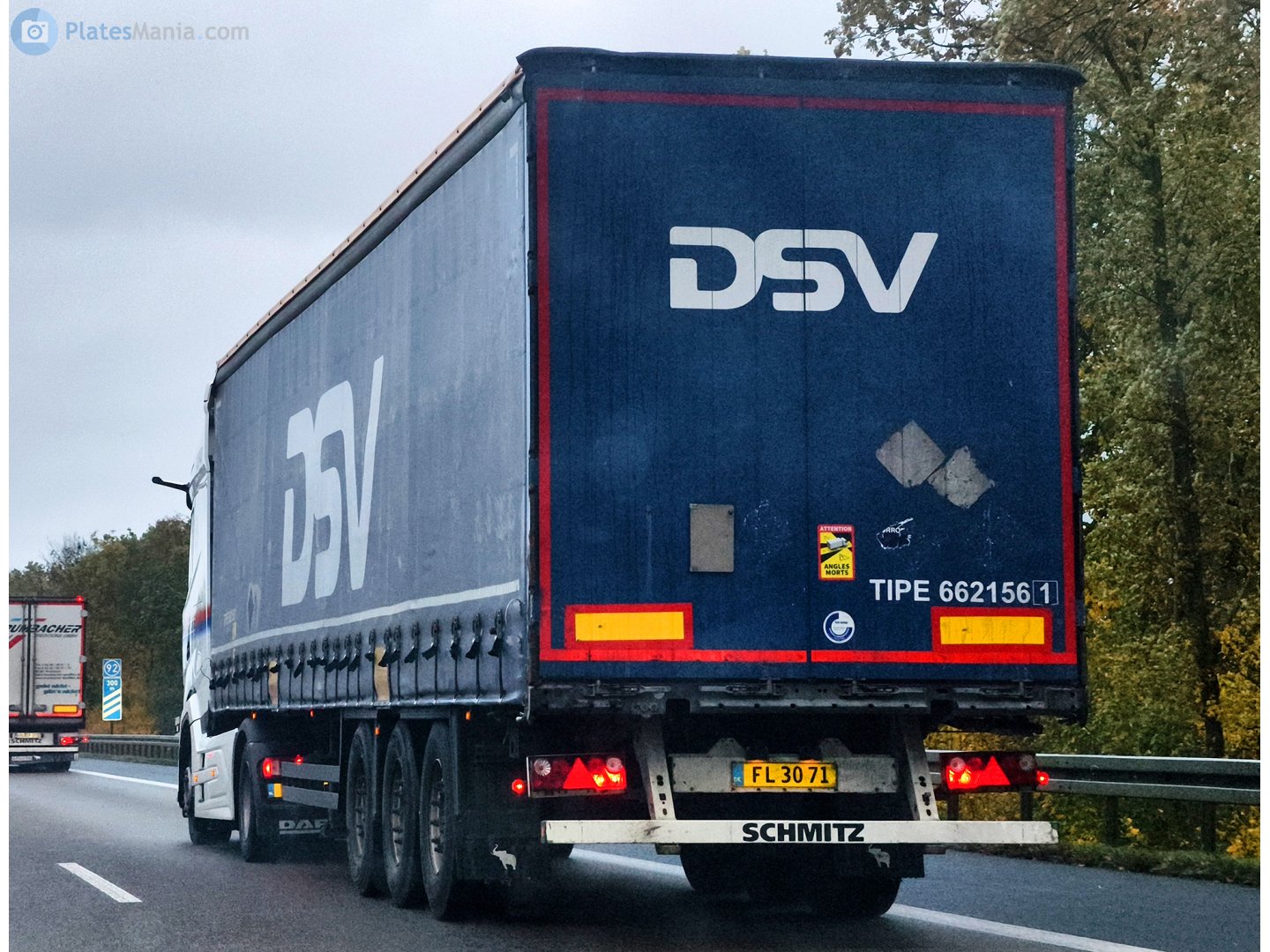 FL 3071, Schmitz SCS 