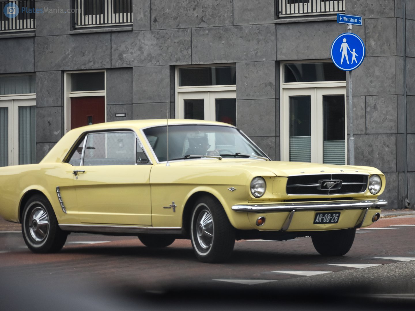 AR-08-26, Ford Mustang 1st gen 2-door Hardtop Coupé (65), 1964–1970