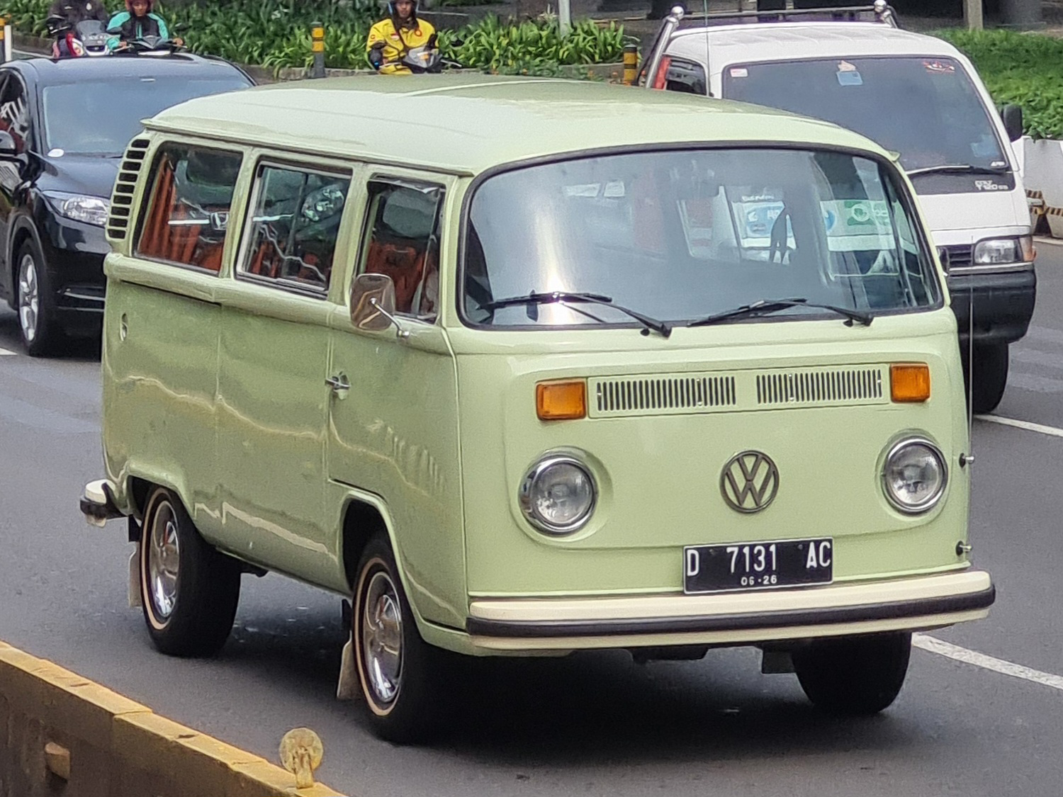 D 7131 AC, Volkswagen Kombi 2nd gen Bus/Kombi Van (T2b), 1st facelift, 1967–1979 (–1982 for BR- and MX-market)