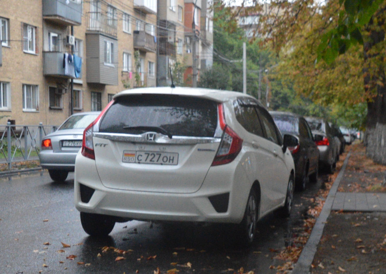 с 727 он, Honda Fit 