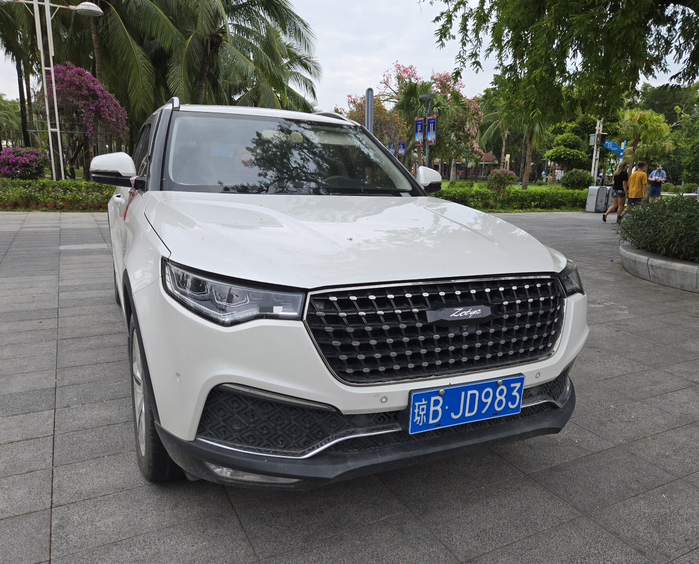 琼B·JD983, Zotye T700 