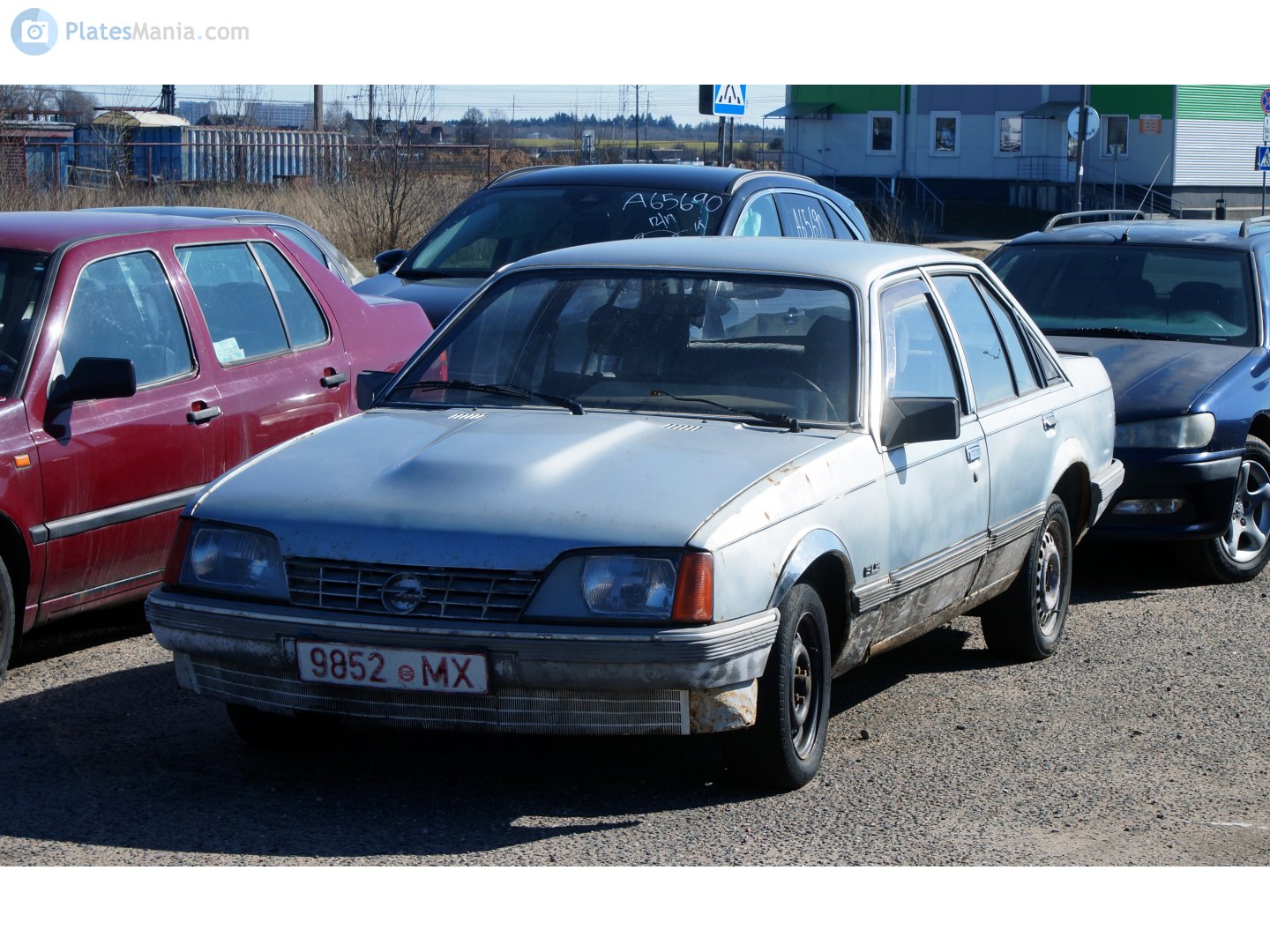 9852 MX, Opel Rekord 5th gen Sedan (E2), facelift, 1982–1986