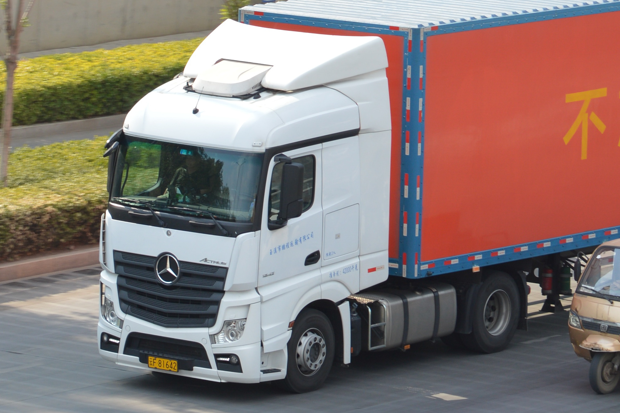 云F·81642, Mercedes-Benz Actros 3rd gen (MP4/MP5), 2011–
