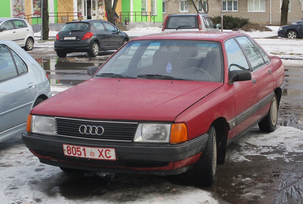 8051 XC, Audi 100 3rd gen Sedan (C3/44), 1982–1991