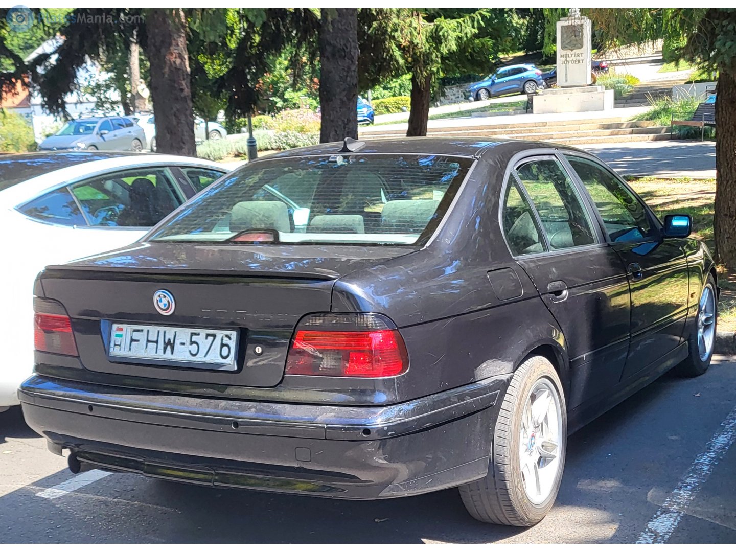 FHW-576, BMW 5 Series 4th gen Sedan (E39), 1995–2003