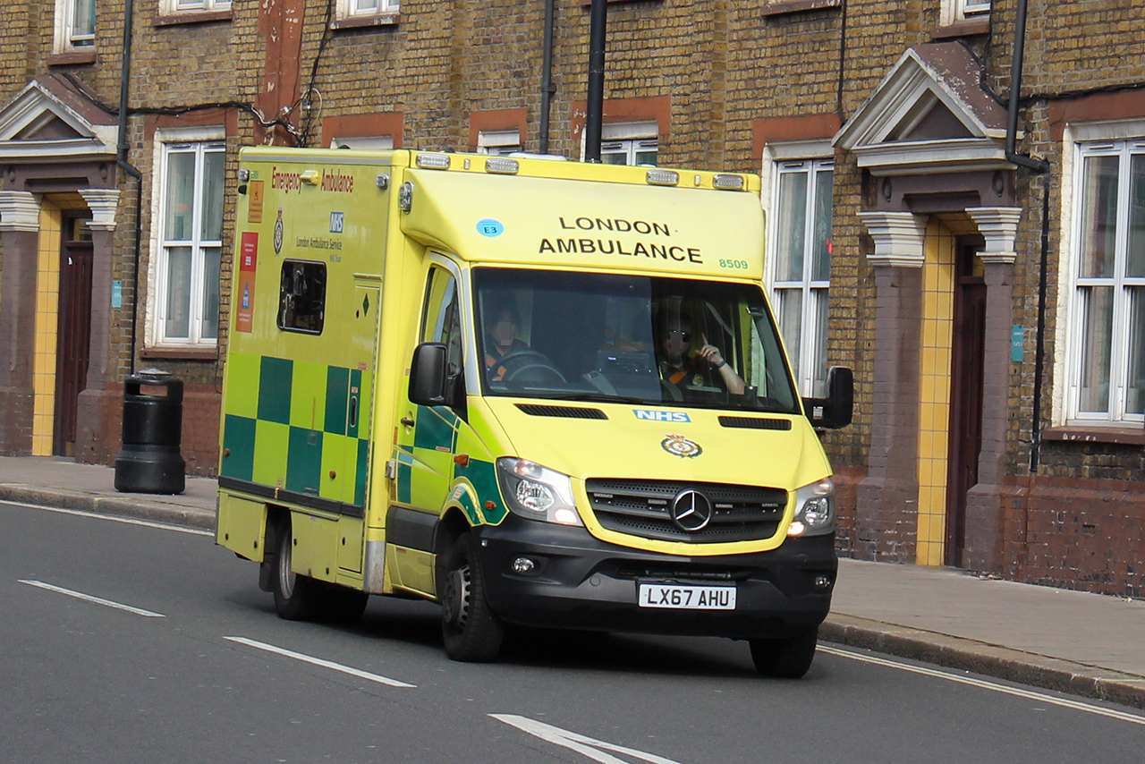 LX67AHU, Mercedes-Benz Sprinter 2nd gen (W906), facelift, 2013–2018