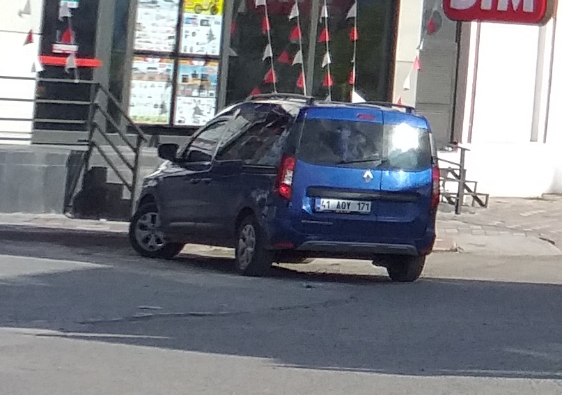 41 AOY 171, Renault Express 2nd gen (XJH), 2021–