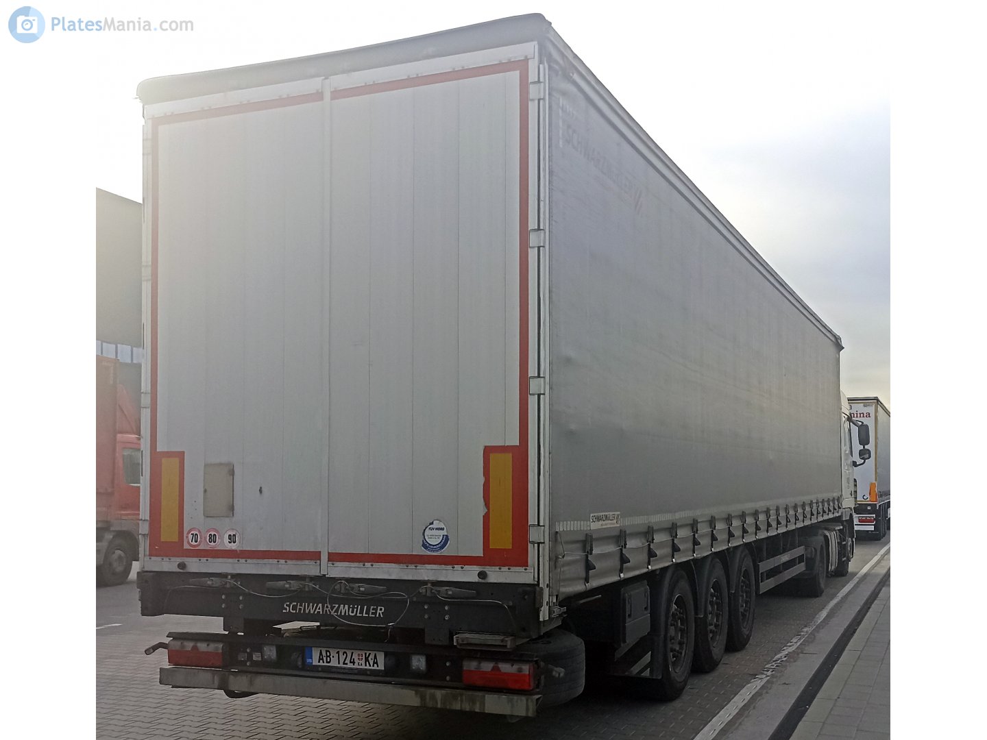 AB-124 KA, Schwarzmüller 