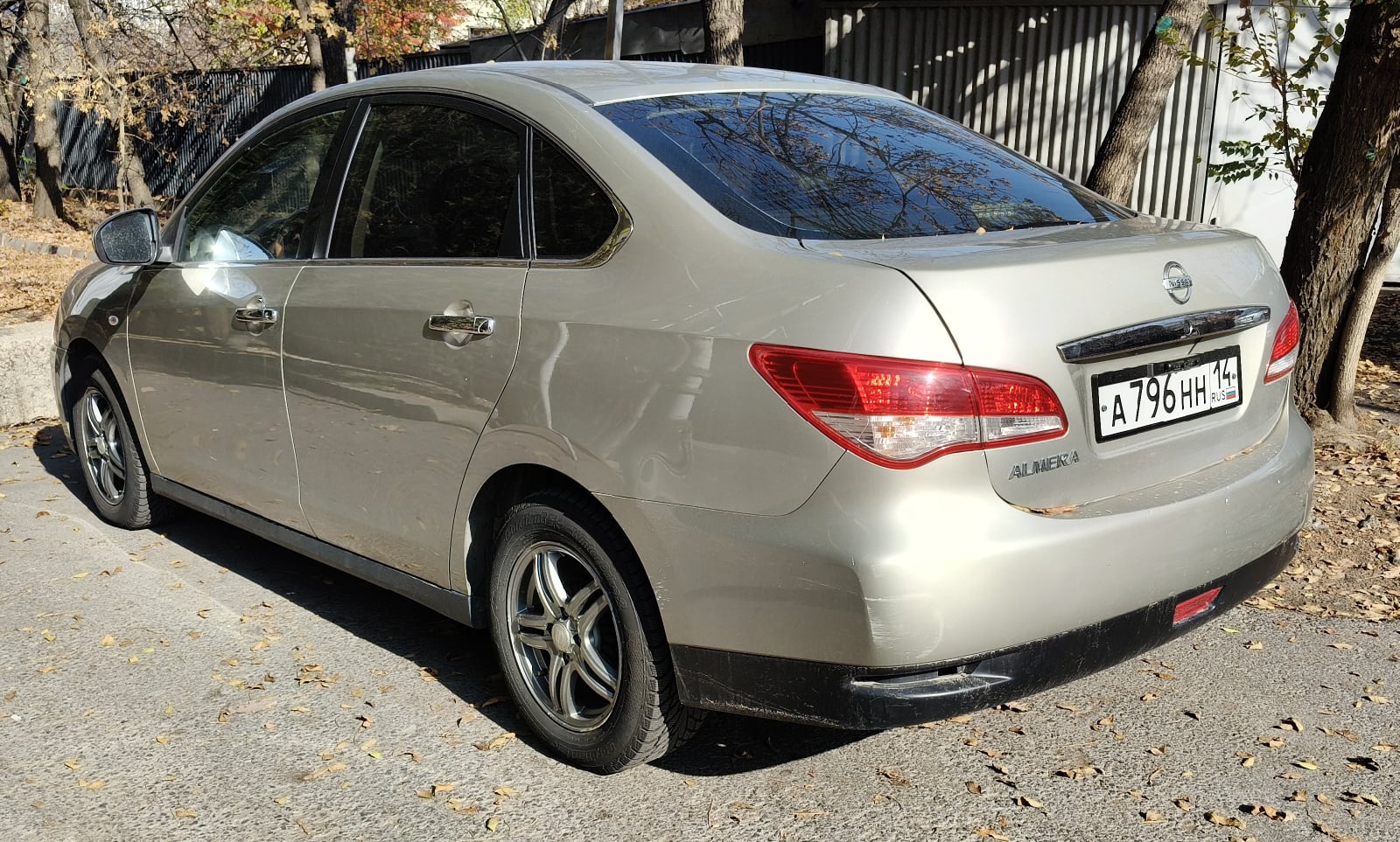 а 796 нн 14, Nissan Almera 