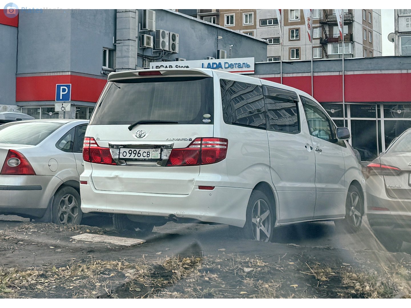 о 996 св, Toyota Alphard 1st gen (G/V) (AH10), 2002–2008