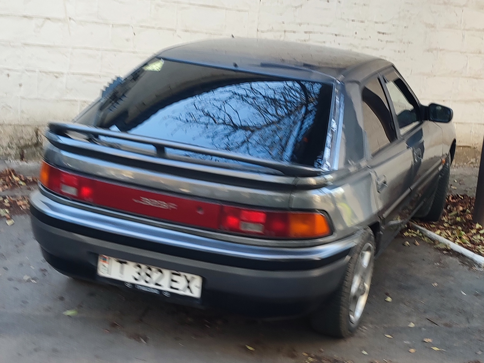 T 382 EX, Mazda 323 4th gen F (Astina) Fastback (BG), 1989–1994