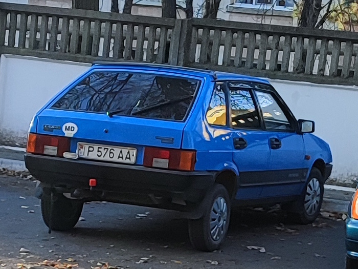 P 576 AA, Lada (VAZ) 2109 2109 Спутник (Samara/Forma/Sputnik), 1987–2004 (–2011 for others)