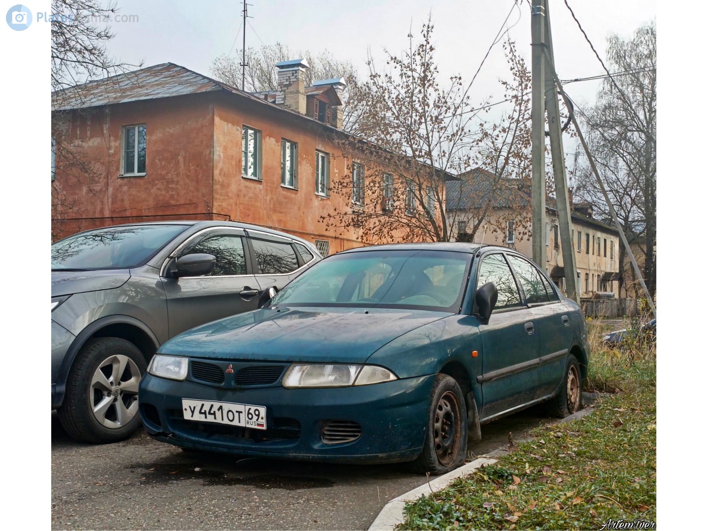 у 441 от 69, Mitsubishi Carisma 1st gen Sedan (DA1A), 1995–2001