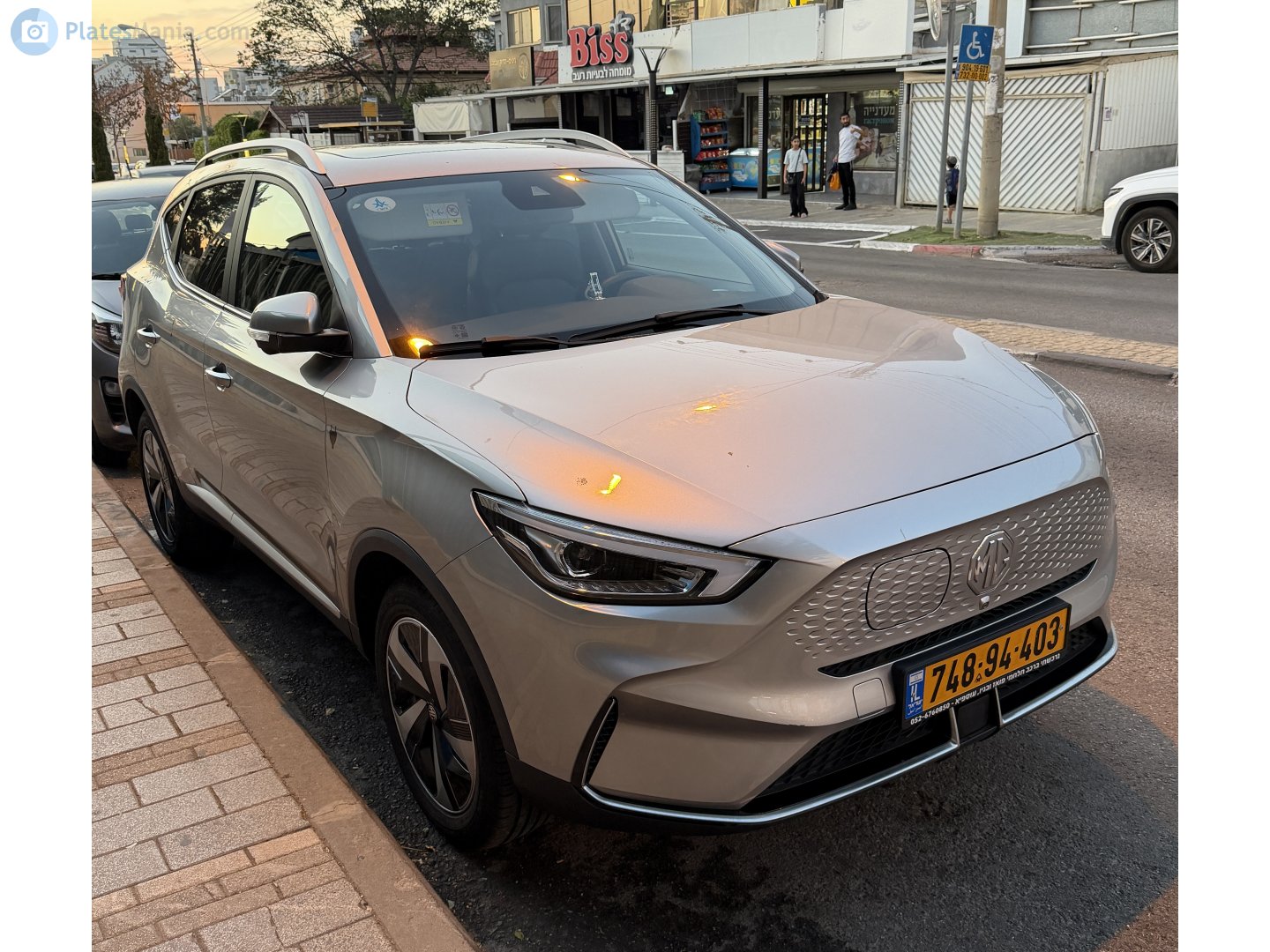 748-94-403, MG ZS SUV 