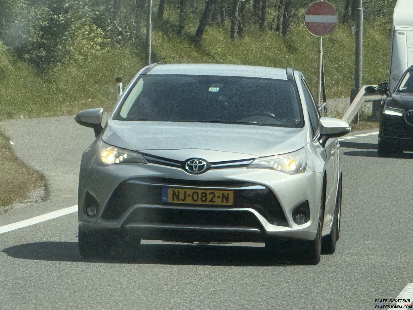 NJ-082-N, Toyota Avensis 3rd gen Touring Sports (T270), 2nd facelift, 2015–2018