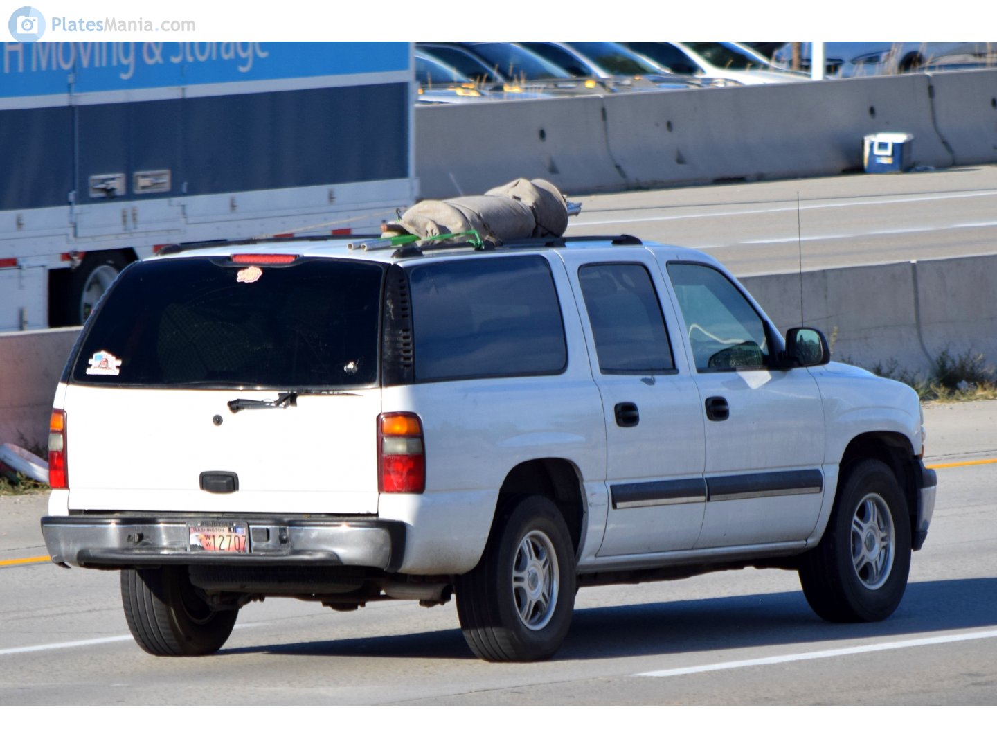 12707, Chevrolet Suburban 9th gen (GMT830), 1999–2005