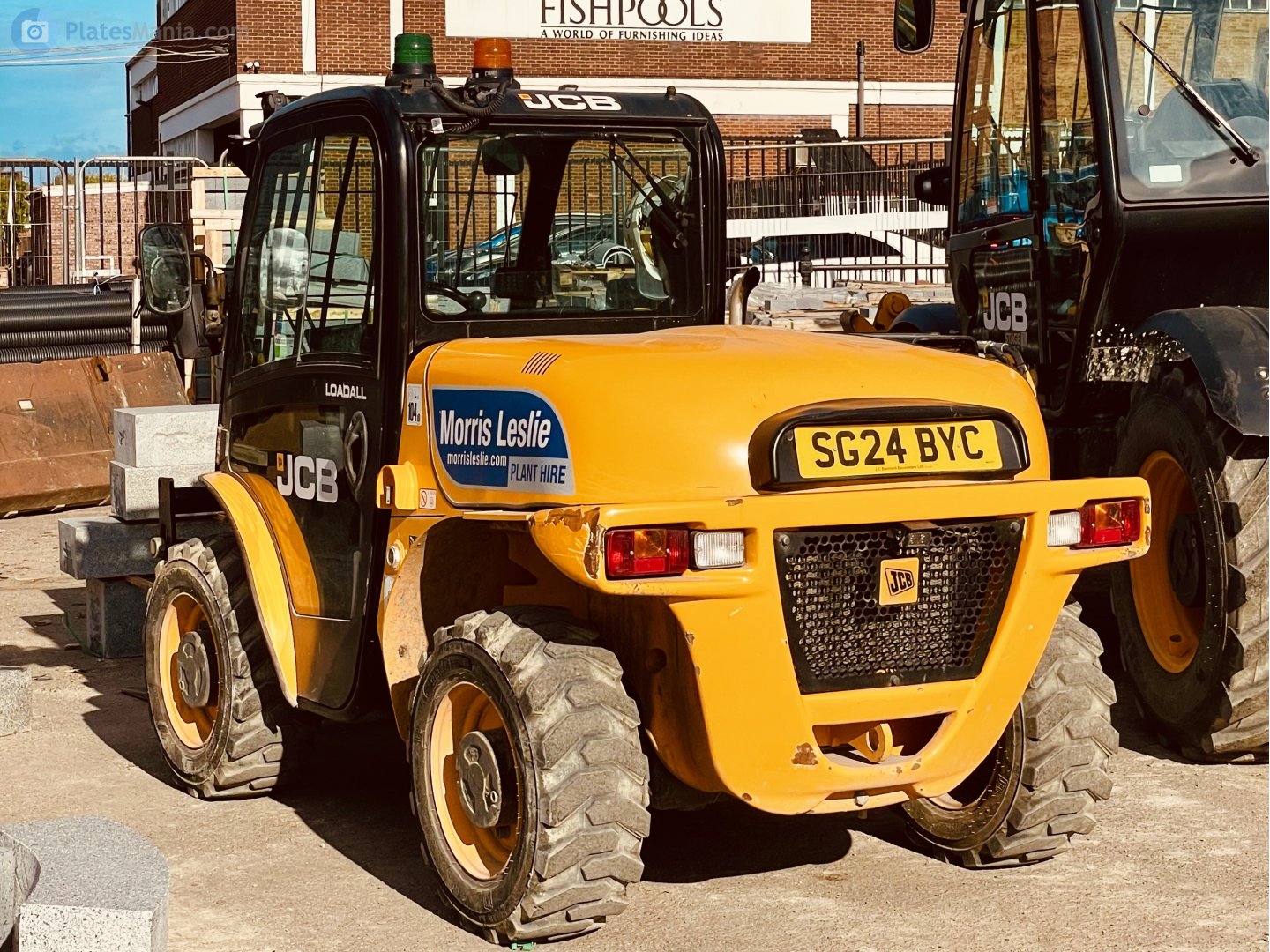 SG24BYC, JCB 500-Series 