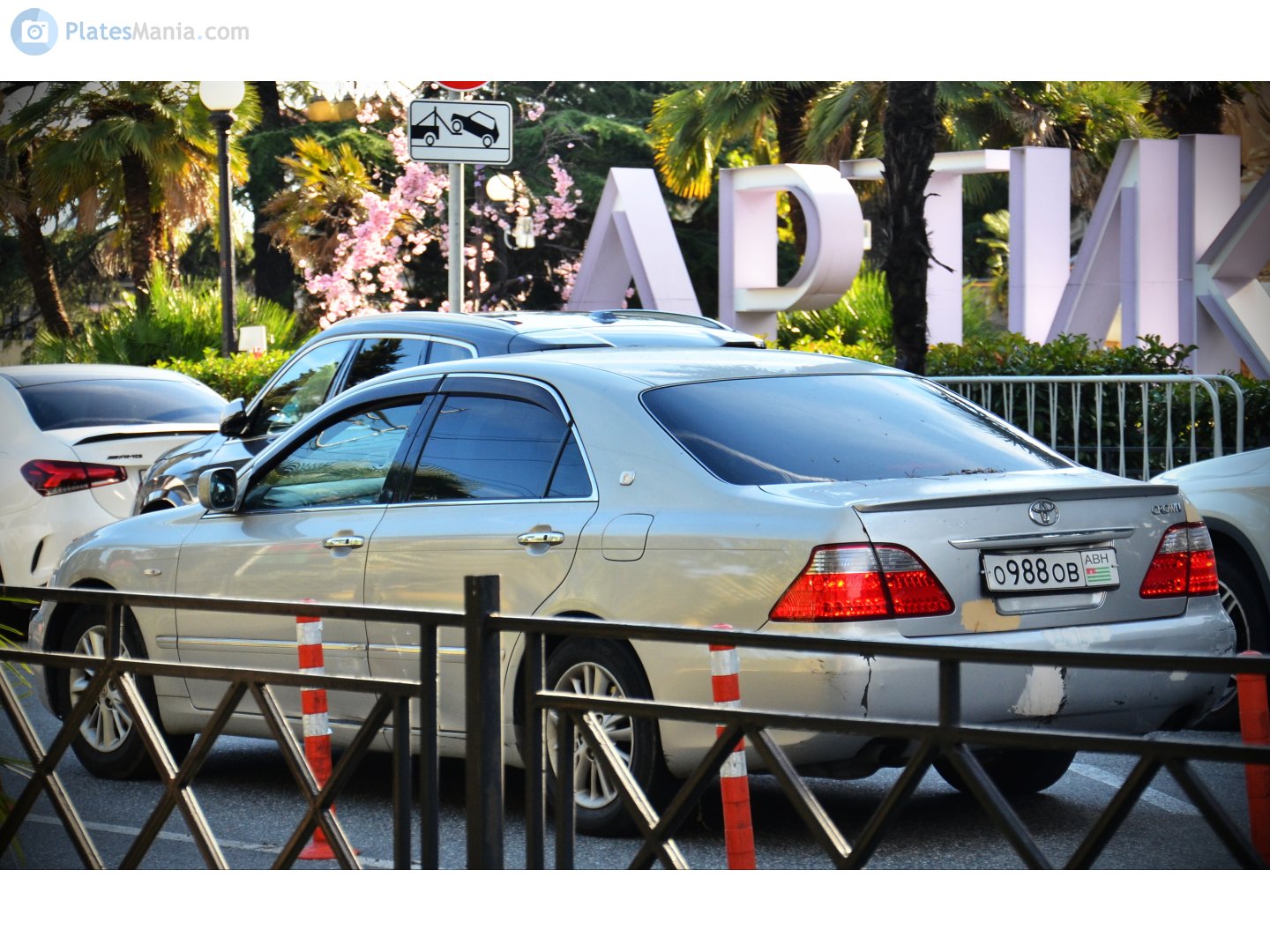 о 988 ов, Toyota Crown 12th gen (S180), 2003–2008  (­–2009 for CN-market)