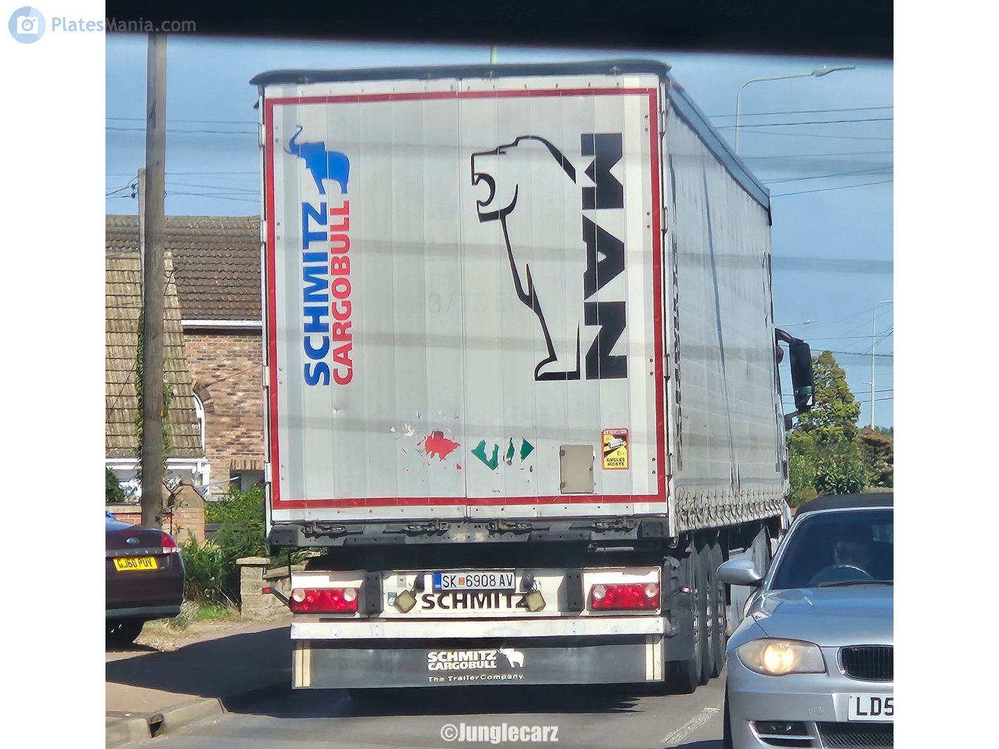 SK 6908 AV, Schmitz SCS 