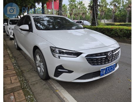 鄂W·32C55, Buick Regal