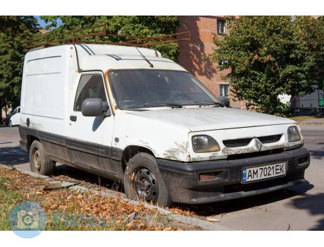 AM 7021 EK, Renault Rapid