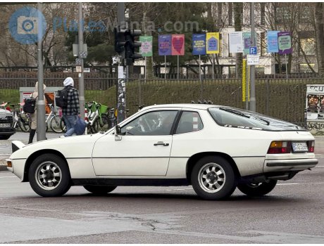 B AD 3266H, Porsche 924