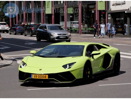 VR 0004, Lamborghini Aventador
