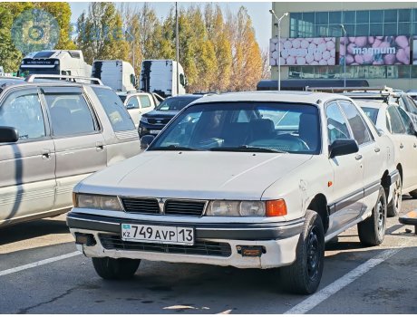 749 AVP 13, Mitsubishi Galant