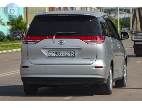 198 XAZ 15, Toyota Previa