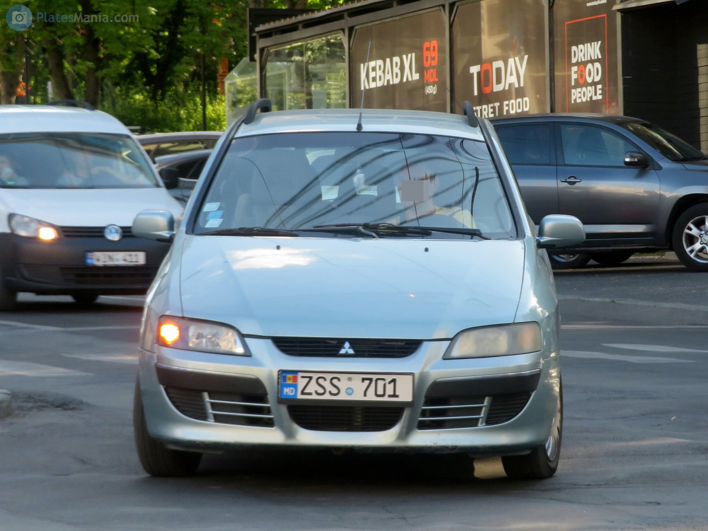 ZSS 701, Mitsubishi Space Runner 2nd gen (N60/N70), 1999–2002