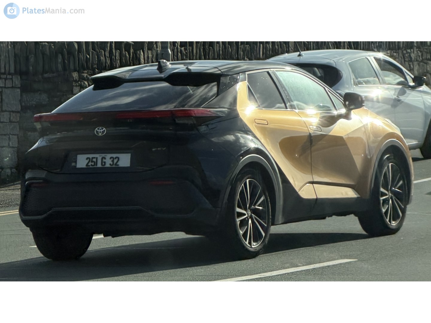 251-G-32, Toyota C-HR 2nd gen Hybrid (AX20), 2023–