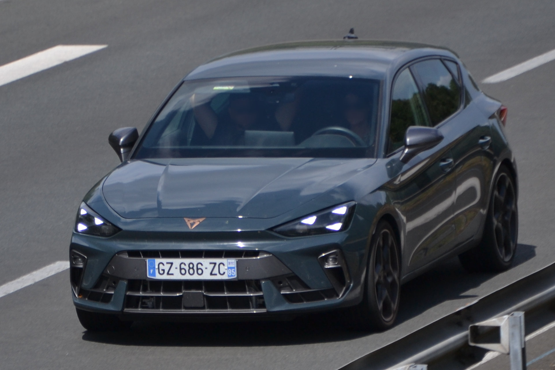 GZ-686-ZC, Cupra León 1st gen Hatch (KL1), facelift, 2024–