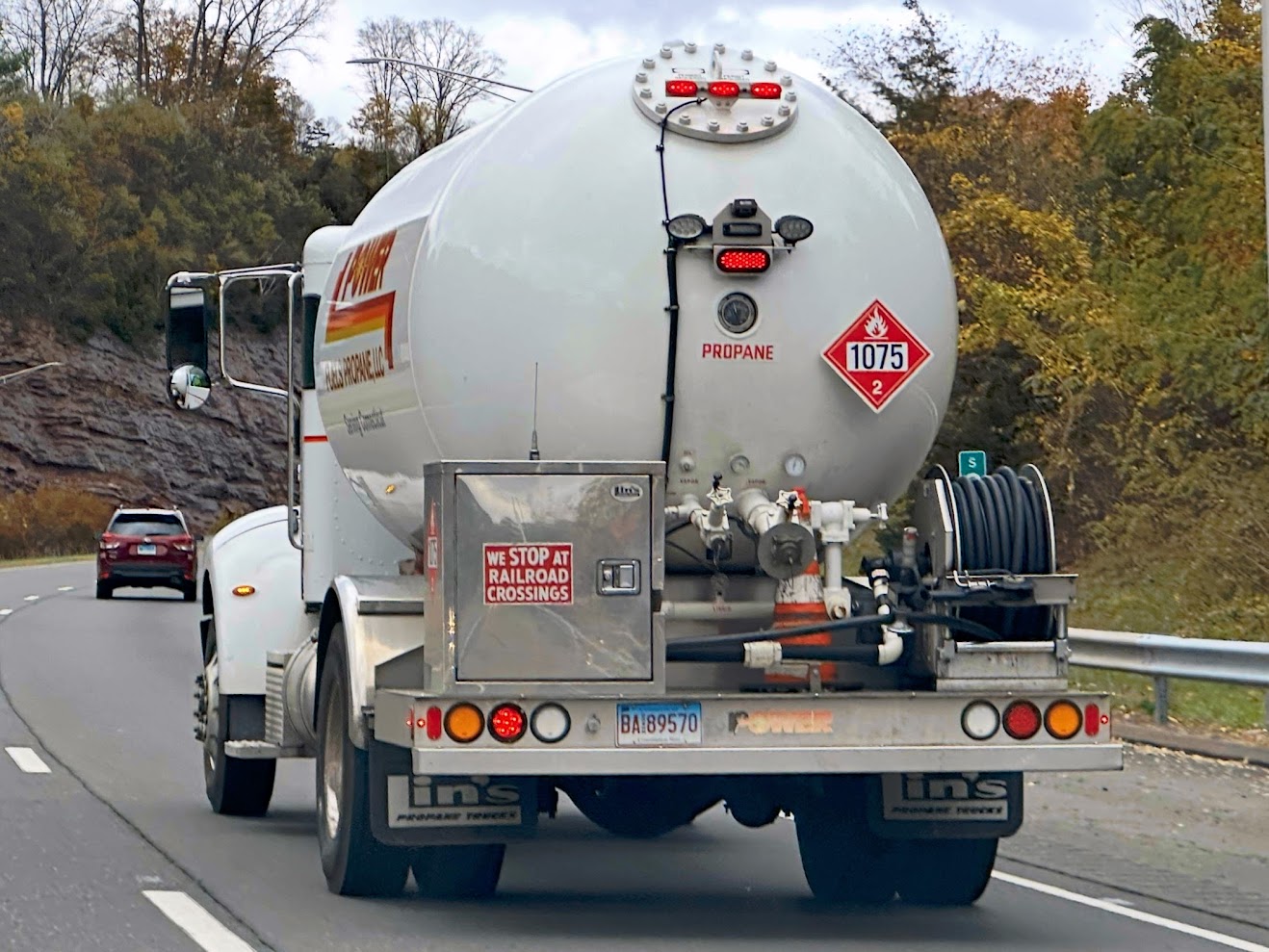 BA-89570, Peterbilt 337 