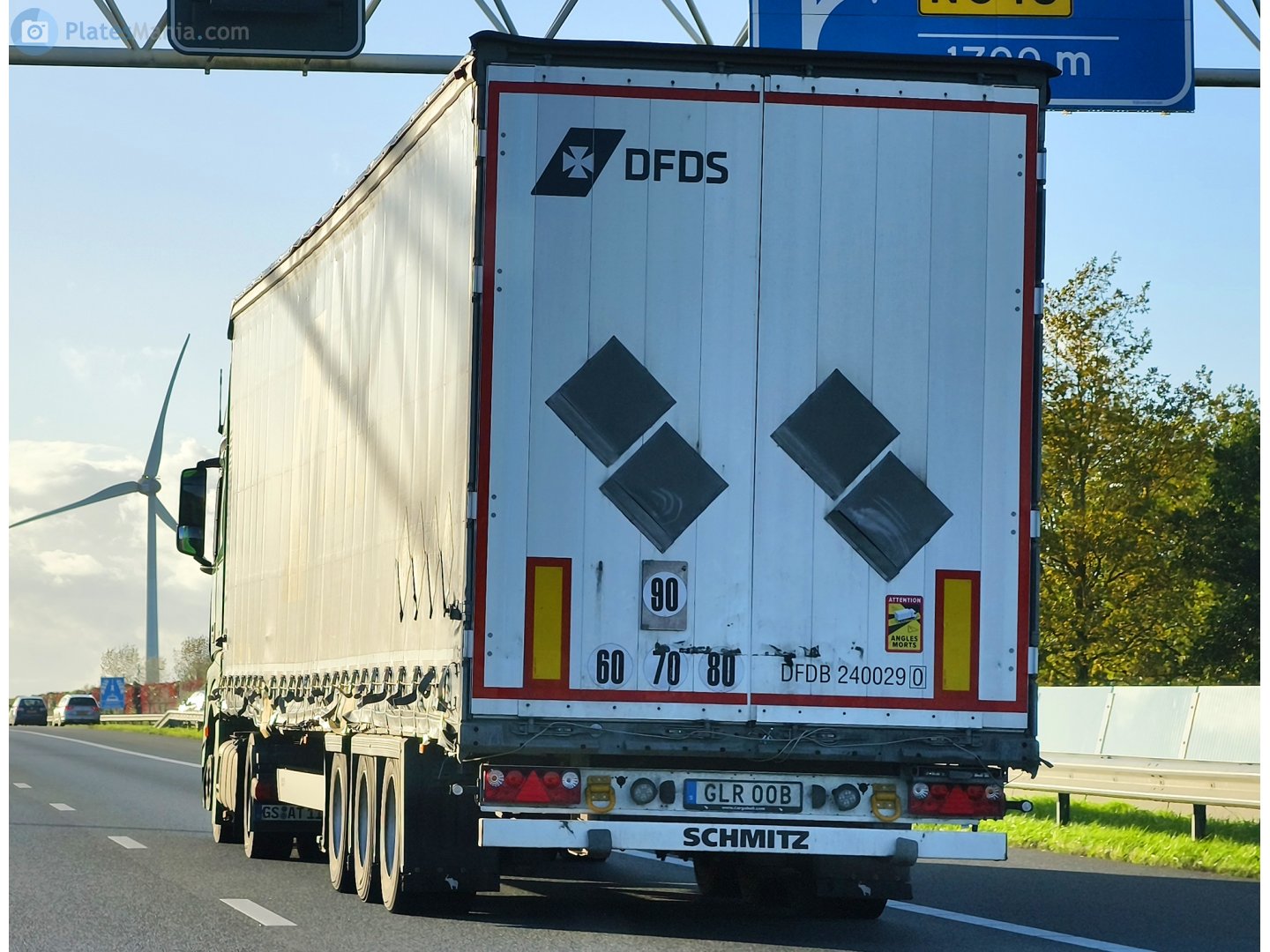 GLR 00B, Schmitz SCS 