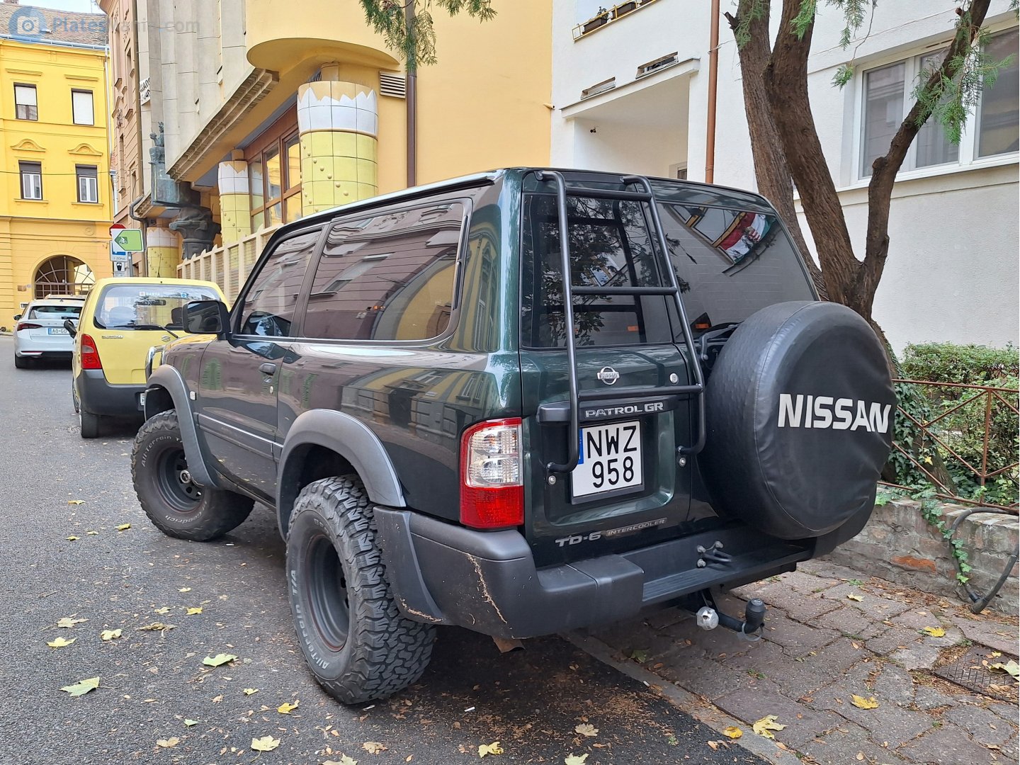NWZ-958, Nissan Patrol 5th gen 3-door SUV (Y61), 1997–2004