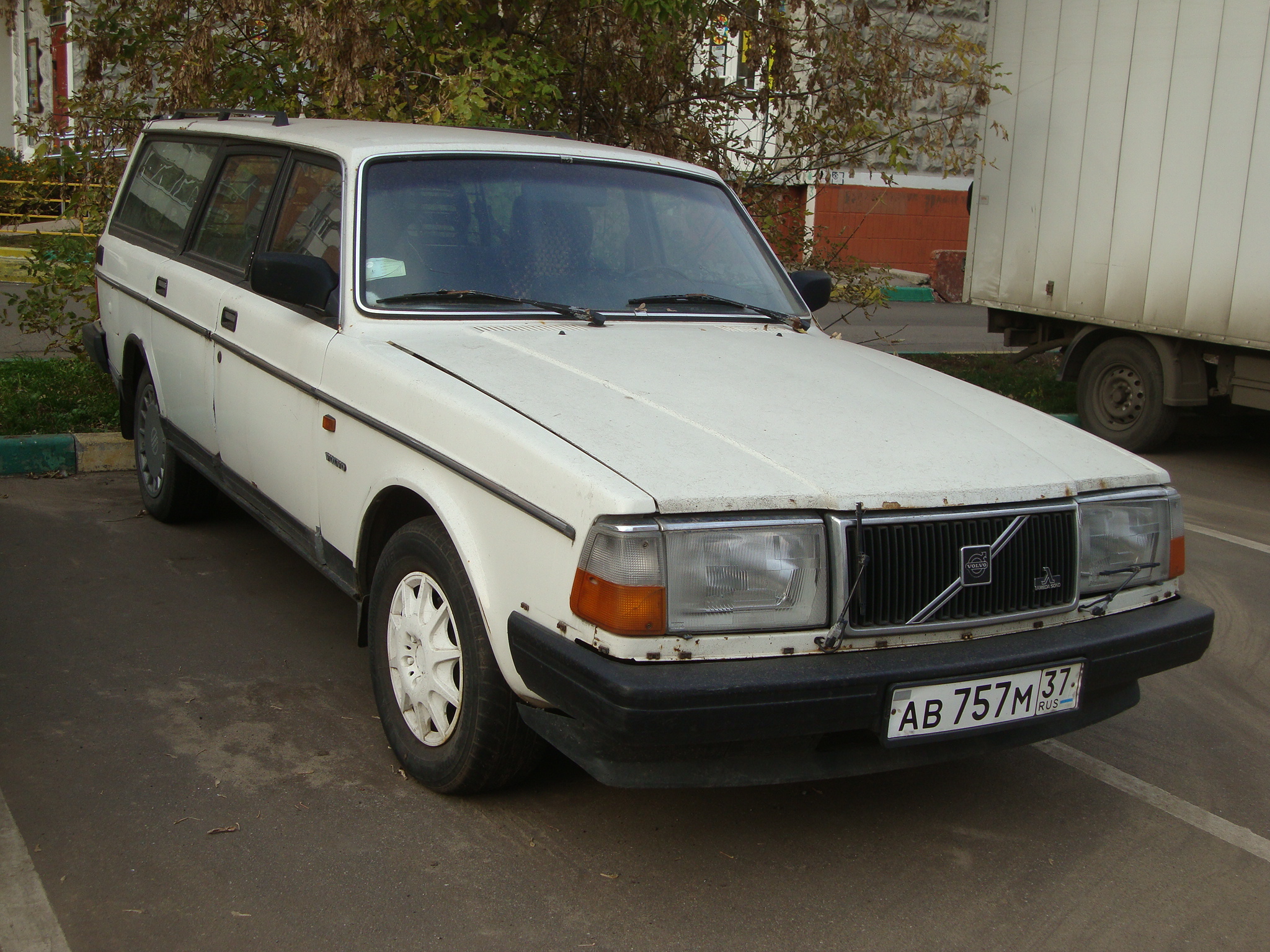 ав 757 м 37, Volvo 240-Series 1st gen 5-door Wagon (245), facelift, 1978–1993