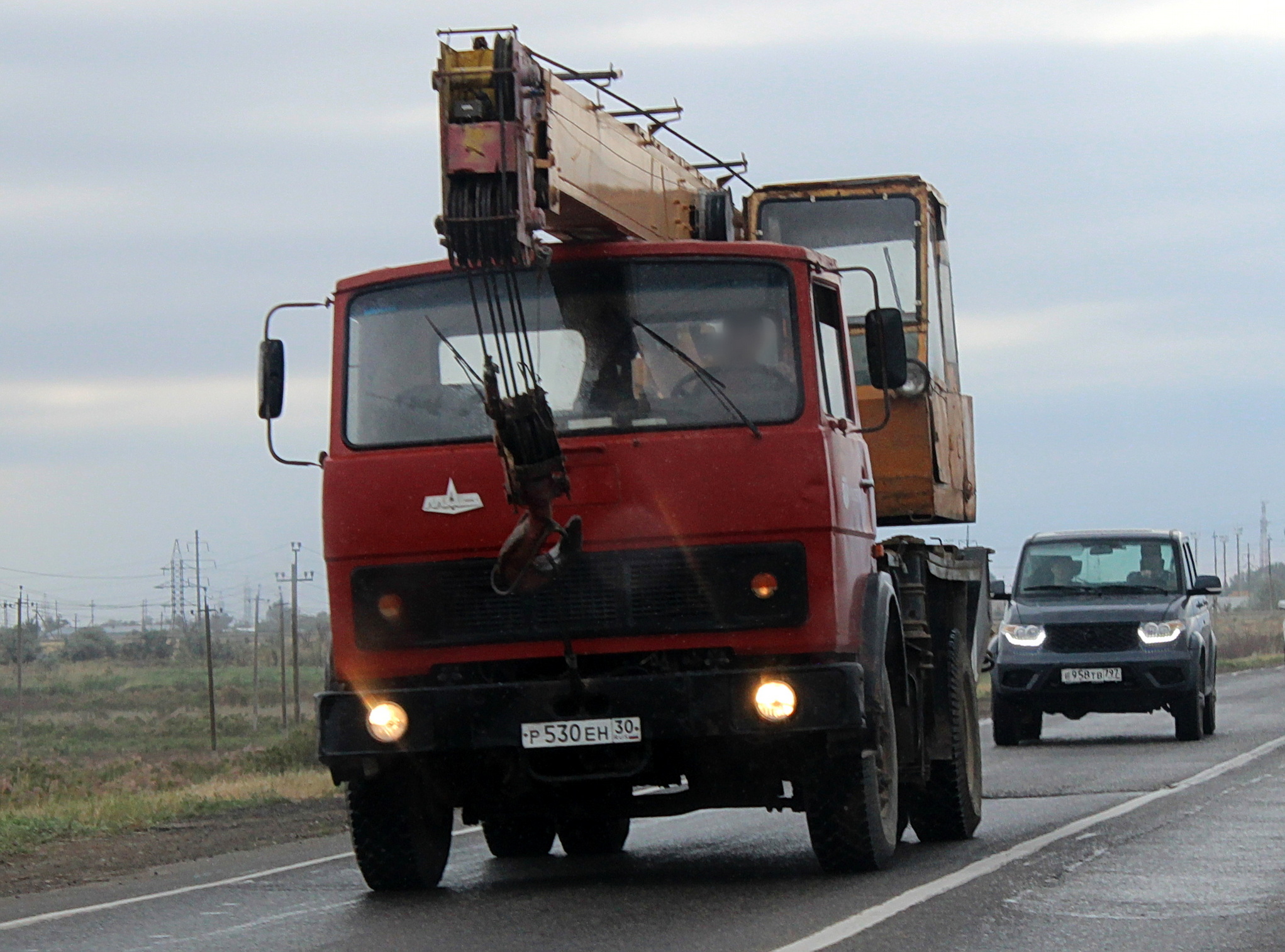 р 530 ен 30, MAZ 5337 