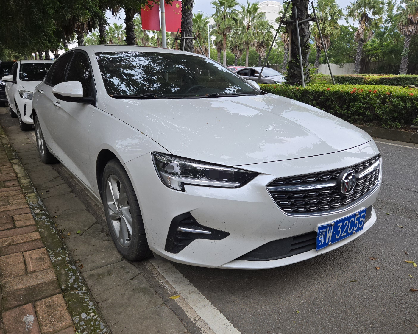 鄂W·32C55, Buick Regal 6th gen Sedan/Sportback (E2XX), 2017–2023 (–2020 for NA-market)