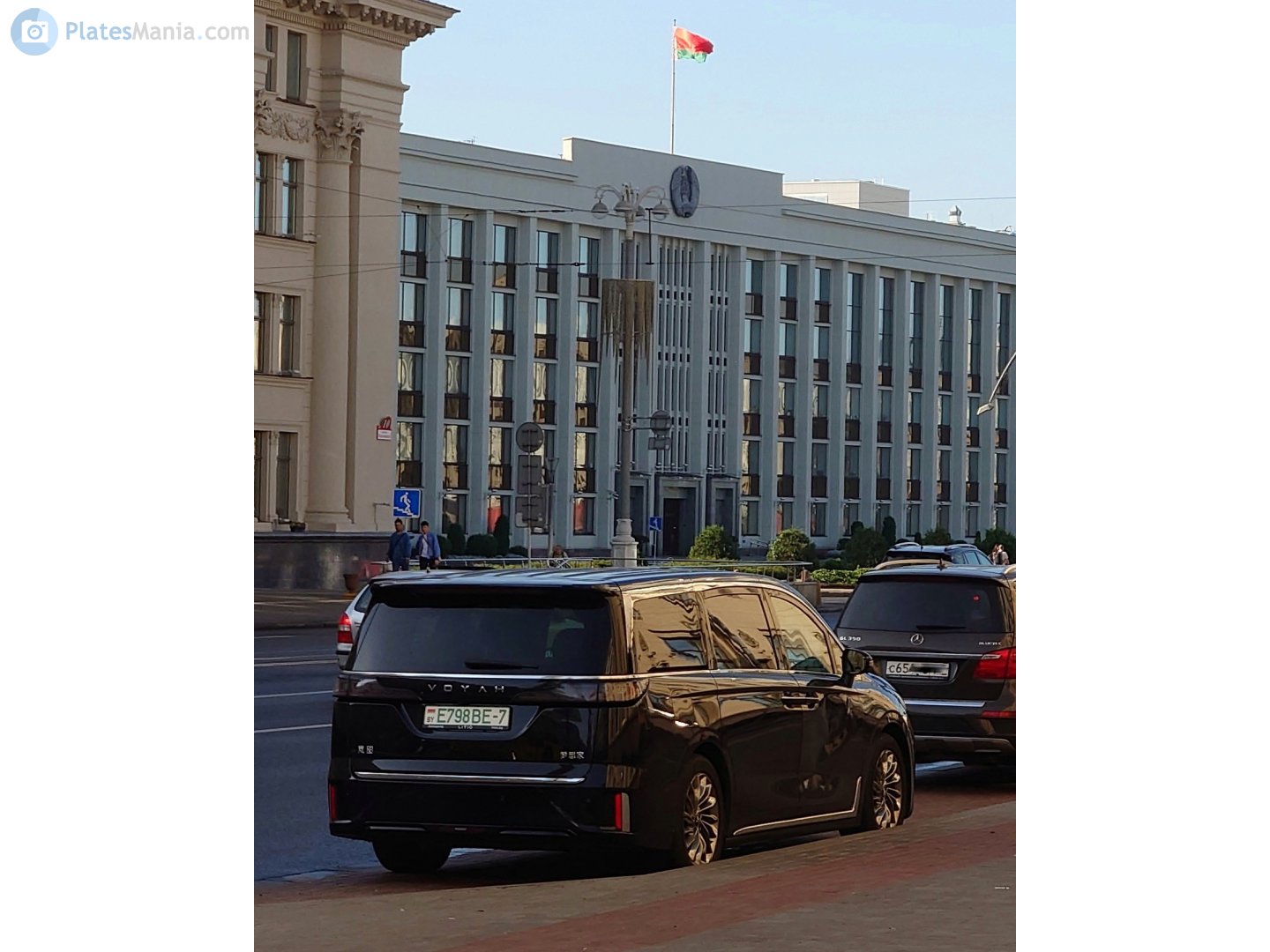 E798 BE-7, Voyah (Lantu) Dreamer (Dream/Mengxiangjia) 1st gen (ESSA), 2022–