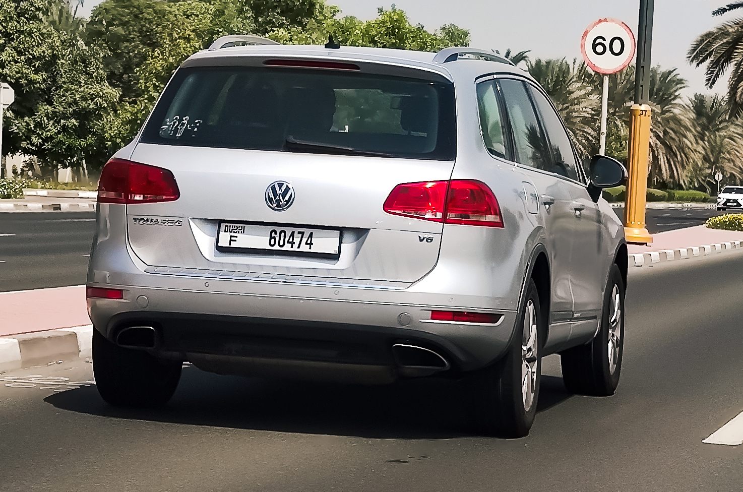 F 60474, Volkswagen Touareg 2nd gen (7P), 2010–2018