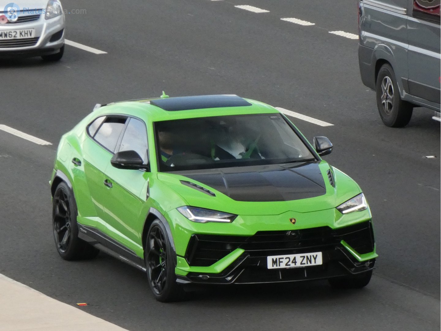 MF24ZNY, Lamborghini Urus 1st gen, 2018–