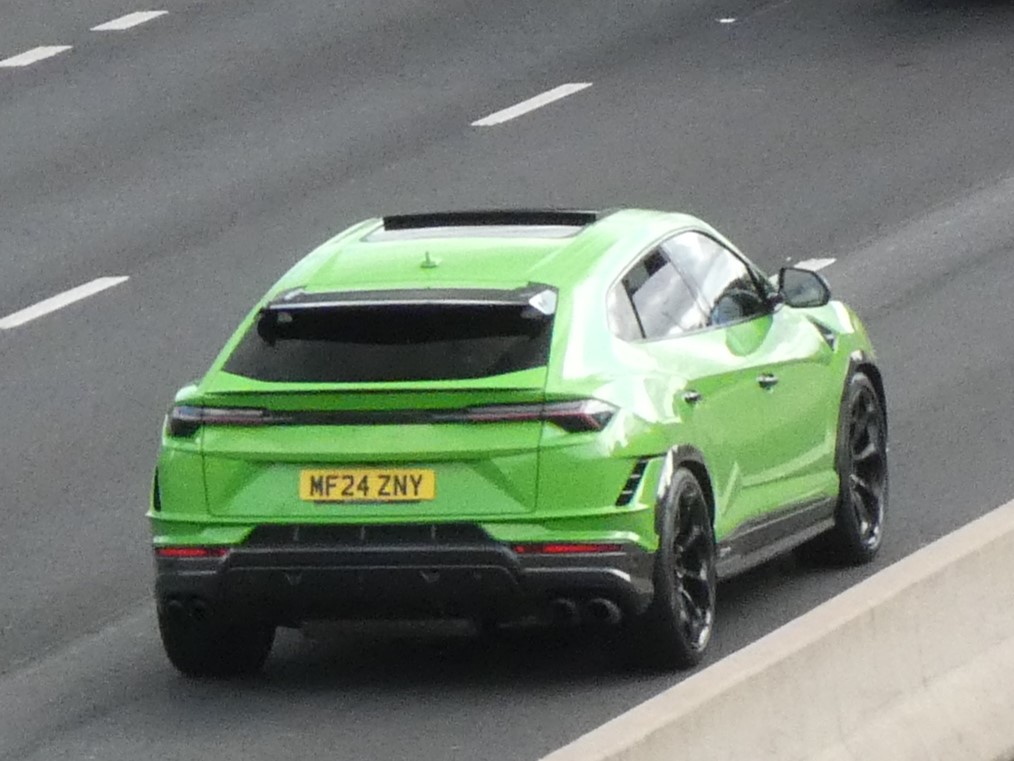 MF24ZNY, Lamborghini Urus 1st gen, 2018–