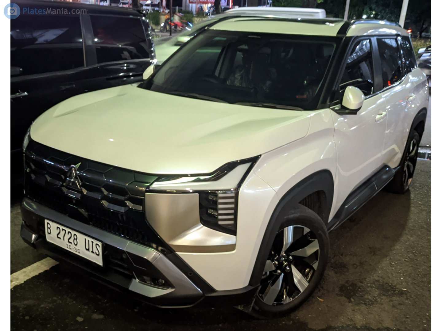 B 2728 UIS, Mitsubishi Destinator 