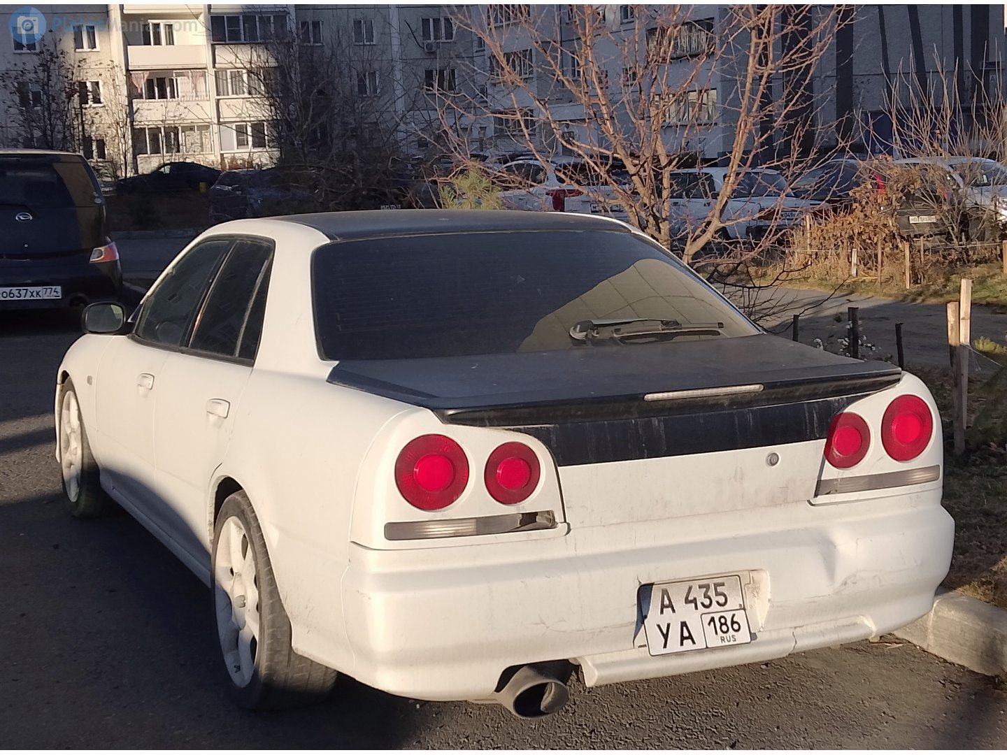а 435 уа 186, Nissan Skyline 10th gen Sedan (R34), 1998–2001
